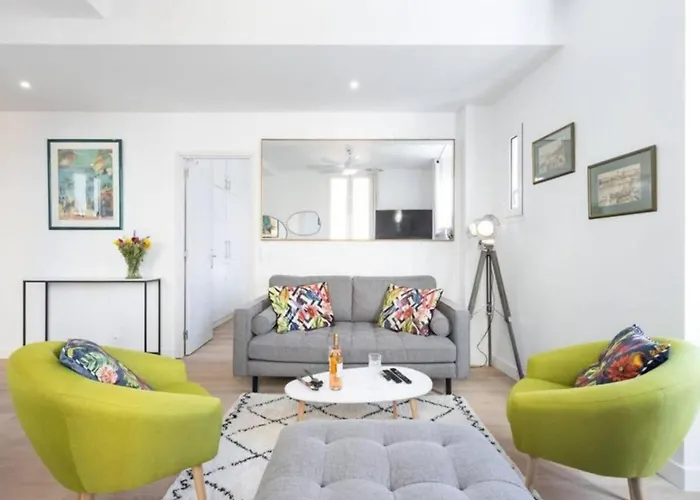 Moulin - Stunning 1 Bedroom Apt On The Port