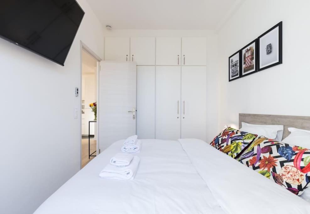 Moulin - Stunning 1 Bedroom On The Port *