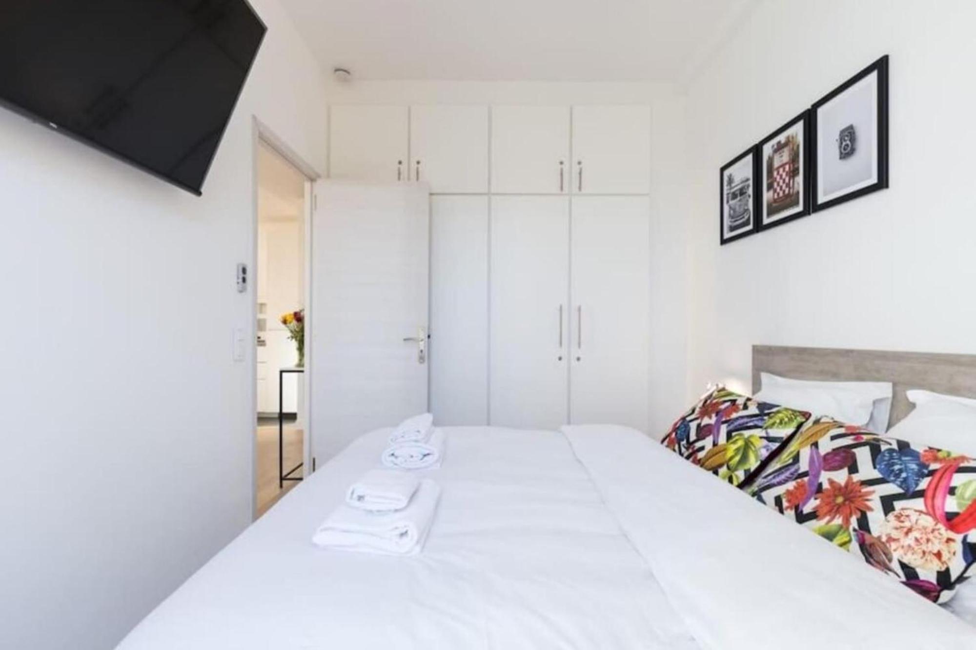 Apartment Moulin - Stunning 1 Bedroom On The Port *