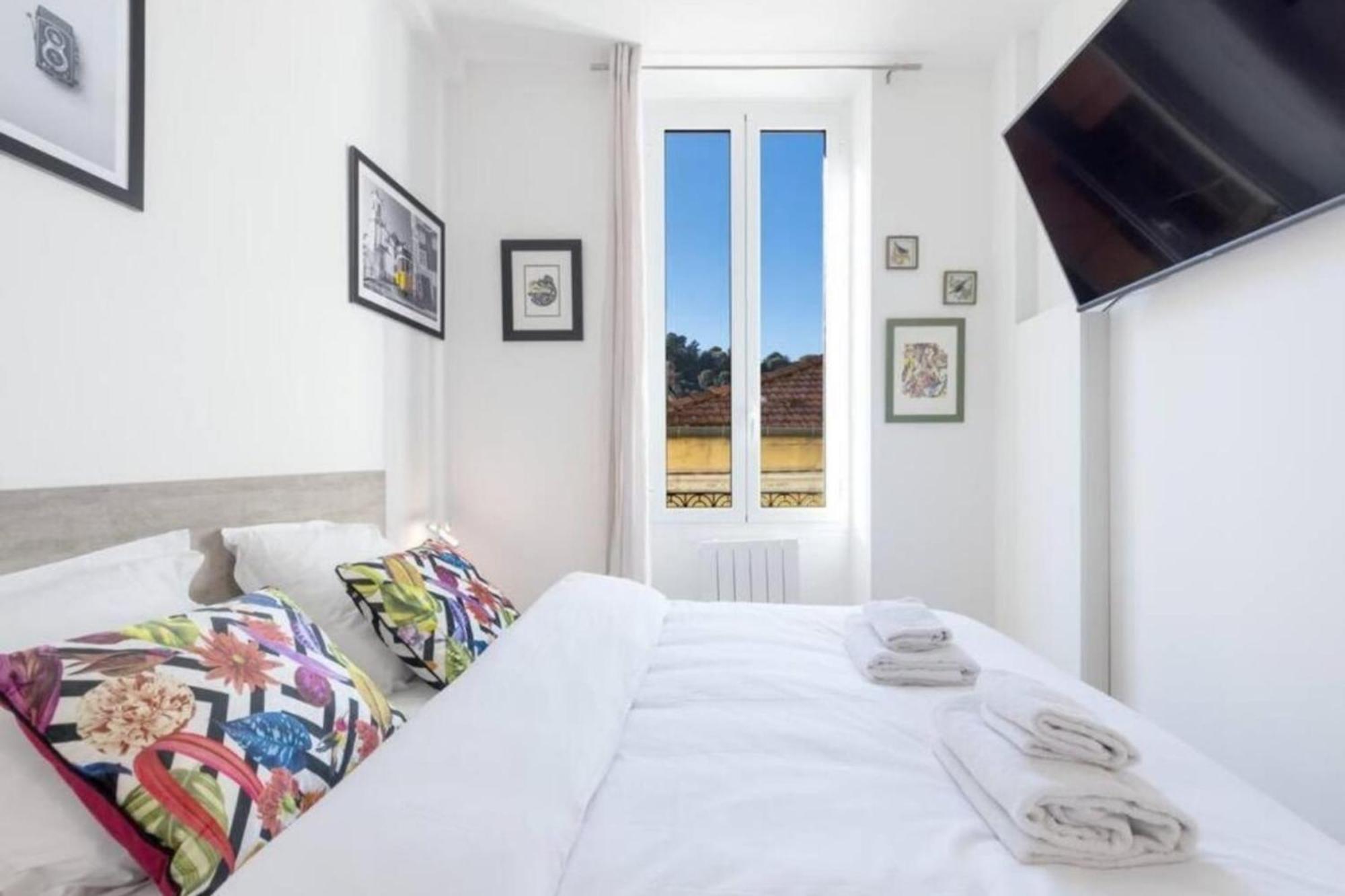 Moulin - Stunning 1 Bedroom On The Port Apartment